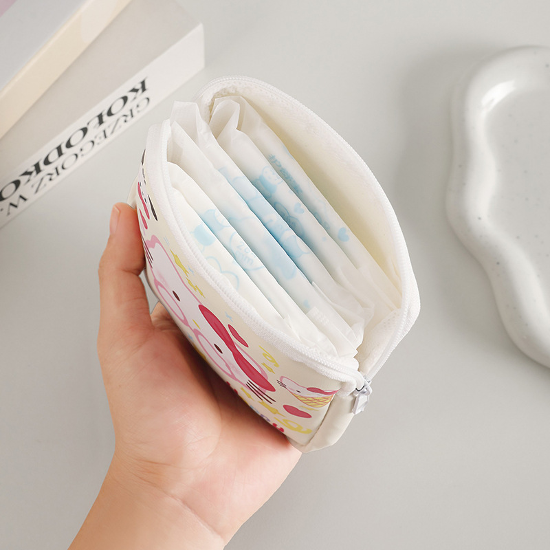2025 Summer New Cartoon cute cartoon sanitary napkin storage bag, large capacity portable mini bag, menstrual care bag Application Scenario
