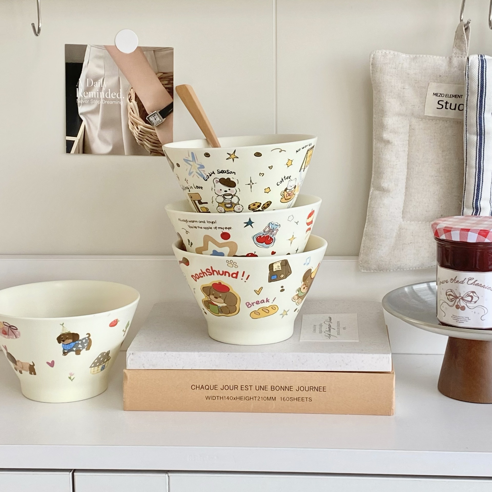 Ceramic cartoon conical hat bowl, cute, childlike and retro ceramic rice bowl, household dessert bowl, breakfast bowl, small bowl for drinking soup Application Scenario