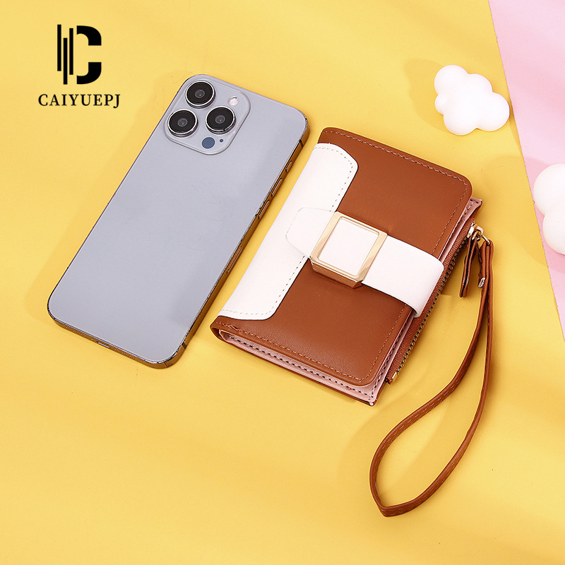 The new Korean-style women's wallet features a color-matching short wallet that is versatile and fashionable. It is a zippered coin purse with multiple compartments Application Scenario