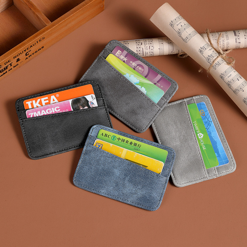 Ailun Factory offers wholesale cross-border vintage men's genuine pickup truck bags, card holder bags, women's cowhide small bags, card holders and card books in stock full figure