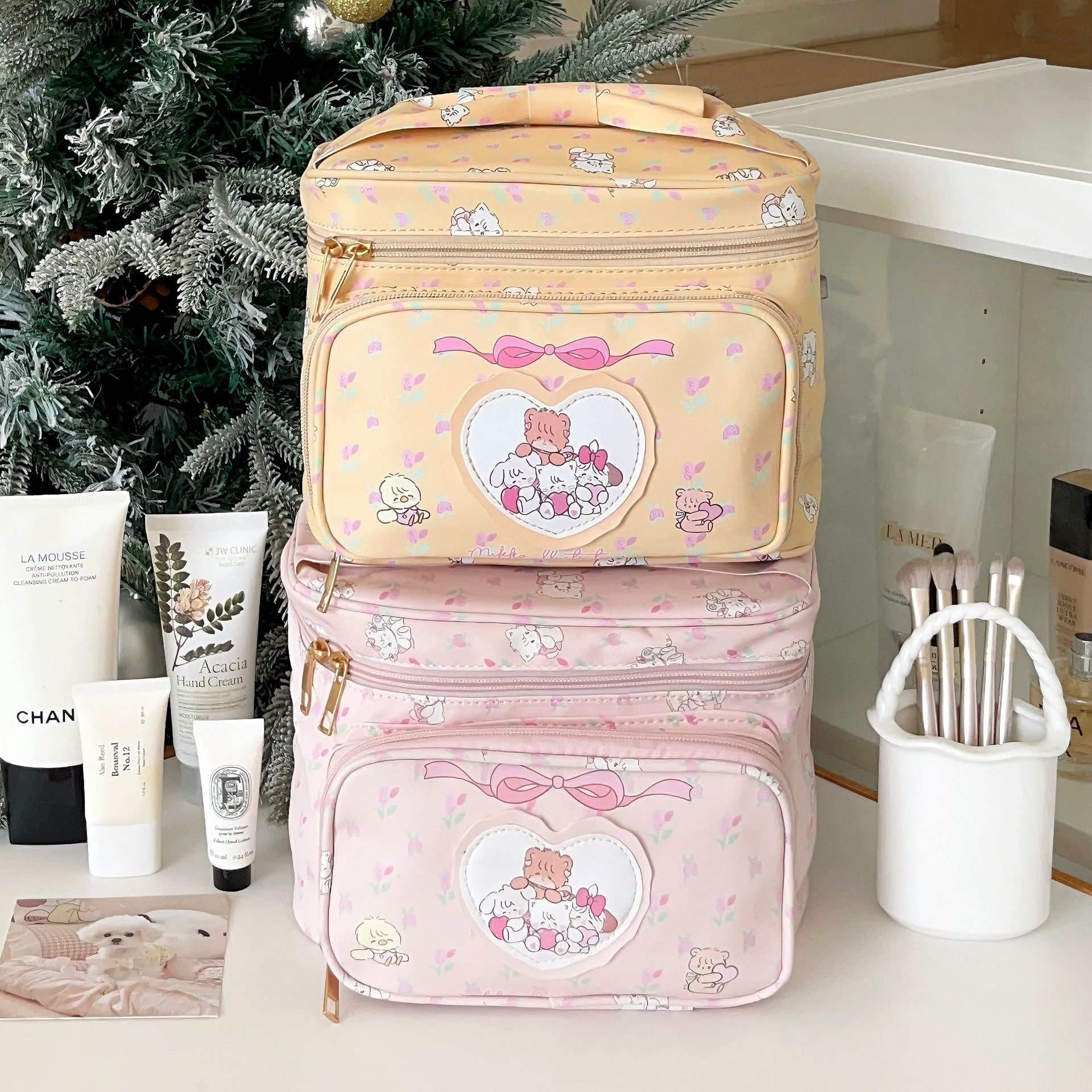 Cute princess makeup bag for girls 2024 New style, girlish heart storage bag, large capacity, square handbag for going out and traveling Specification drawing