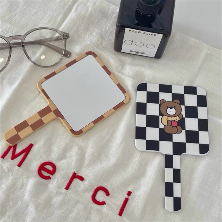 Original and copyrighted ~ A cute cartoon pudding dog handle makeup mirror in a niche InS-style, portable and portable handheld mirror Item Picture