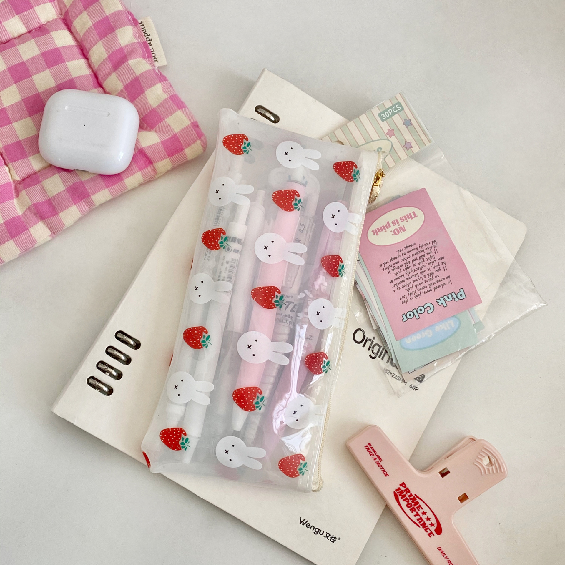 Japanese-style transparent pen case, cute cartoon girl strawberry rabbit, PVC student pen case, high appearance level, jelly bag, stationery bag details Picture