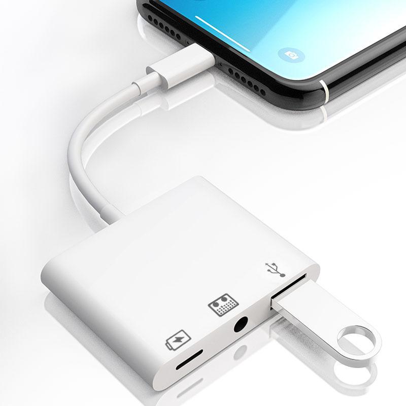 Compatible with iPhone OTG adapter TYPE-C+3.5+Lighning 3-in-1 docking station USB3.0 Item Picture