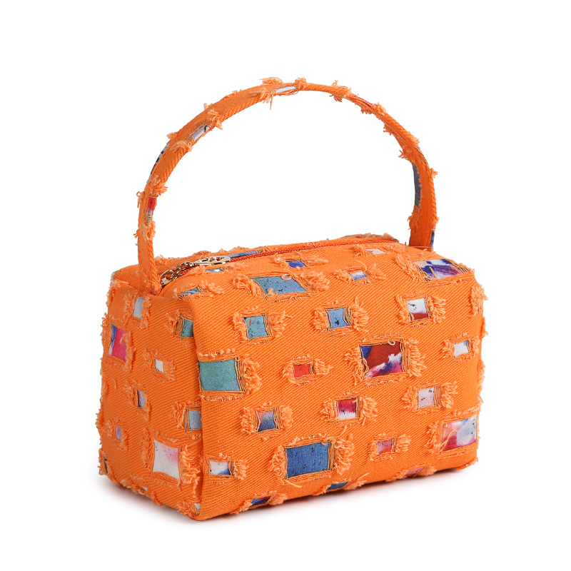 Cross-border makeup bag, high appearance level, large-capacity storage bag, hand-held waterproof handbag, travel portable and simple toiletries Item Picture