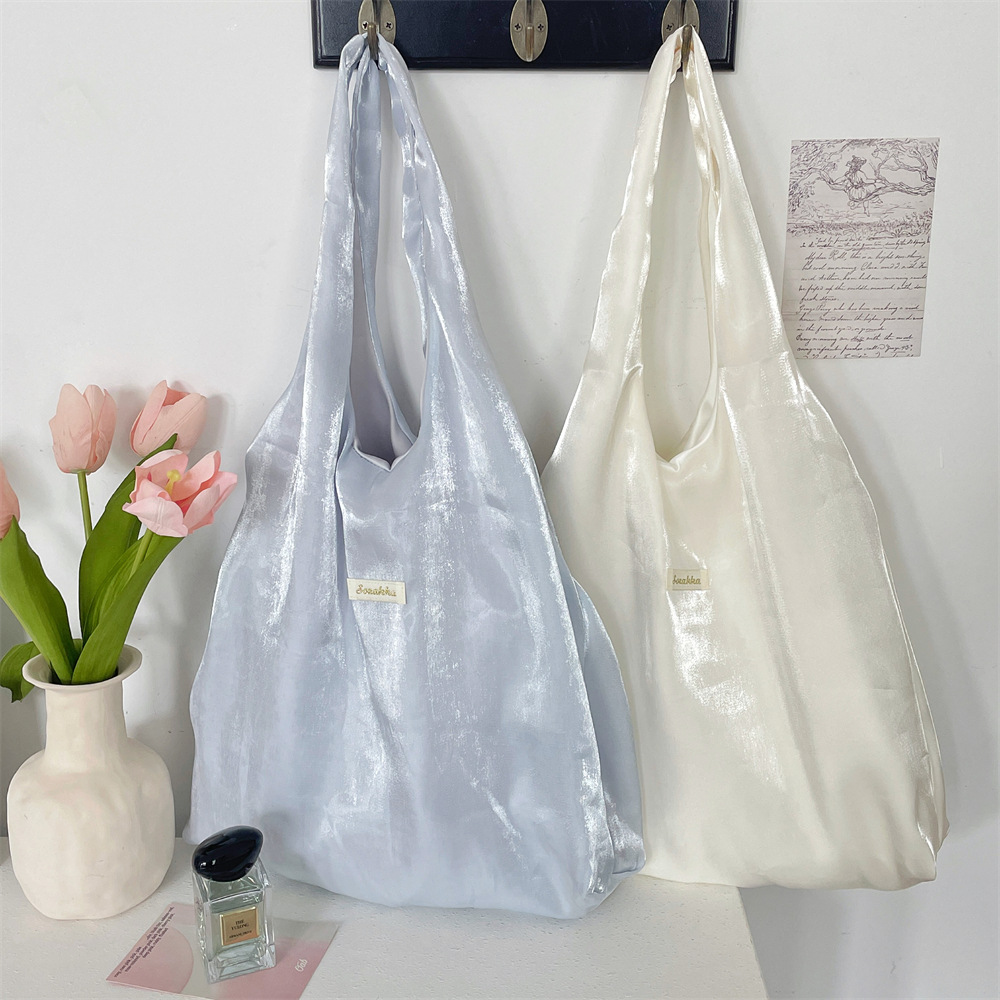 56261 Gentle girl's ethereal vest bag, single-shoulder bag, large-capacity handbag, laid-back style underarm tote bag details Picture