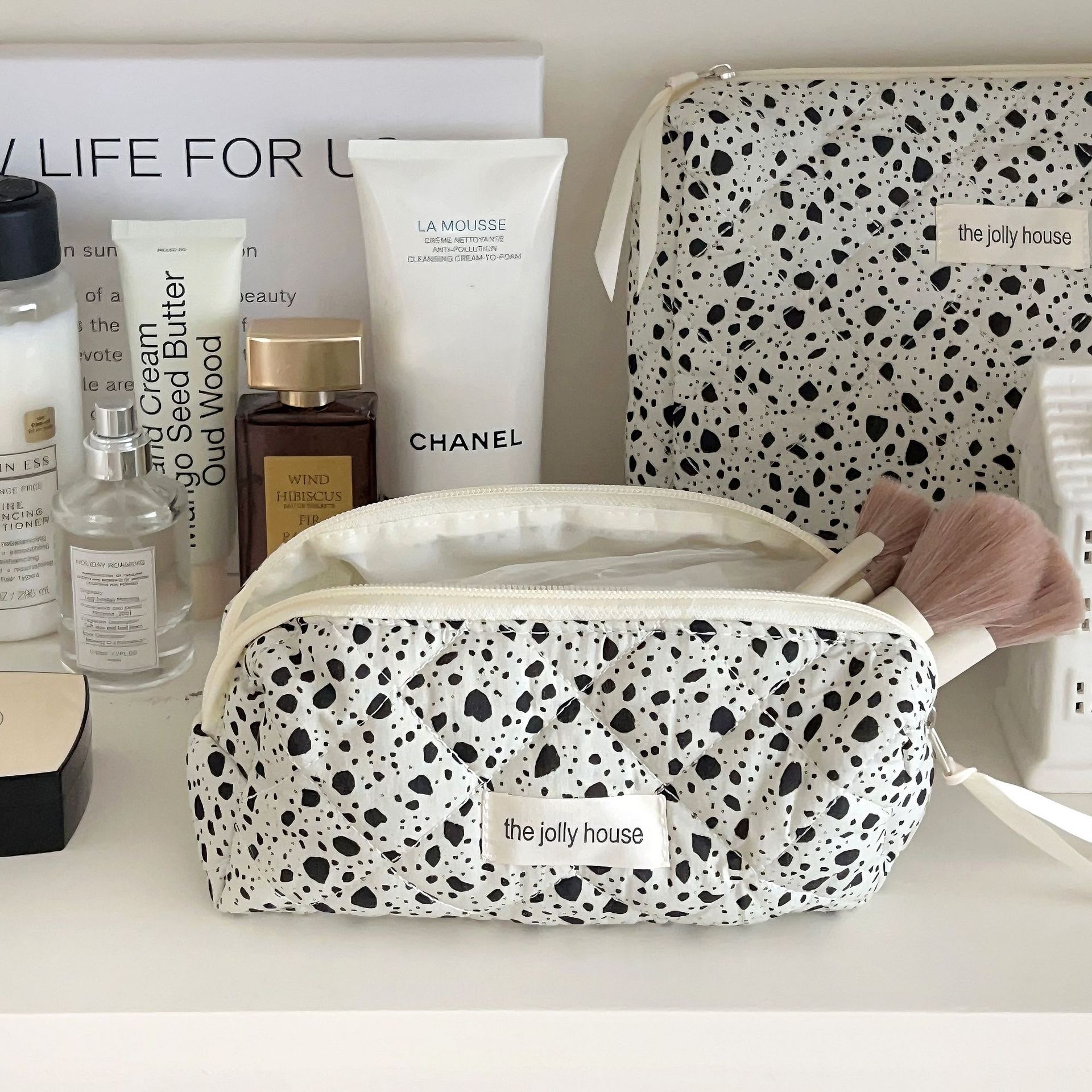 High-end makeup bag for women, 2024 new portable large-capacity toiletry bag, business trip and travel cosmetics storage bag Specification drawing