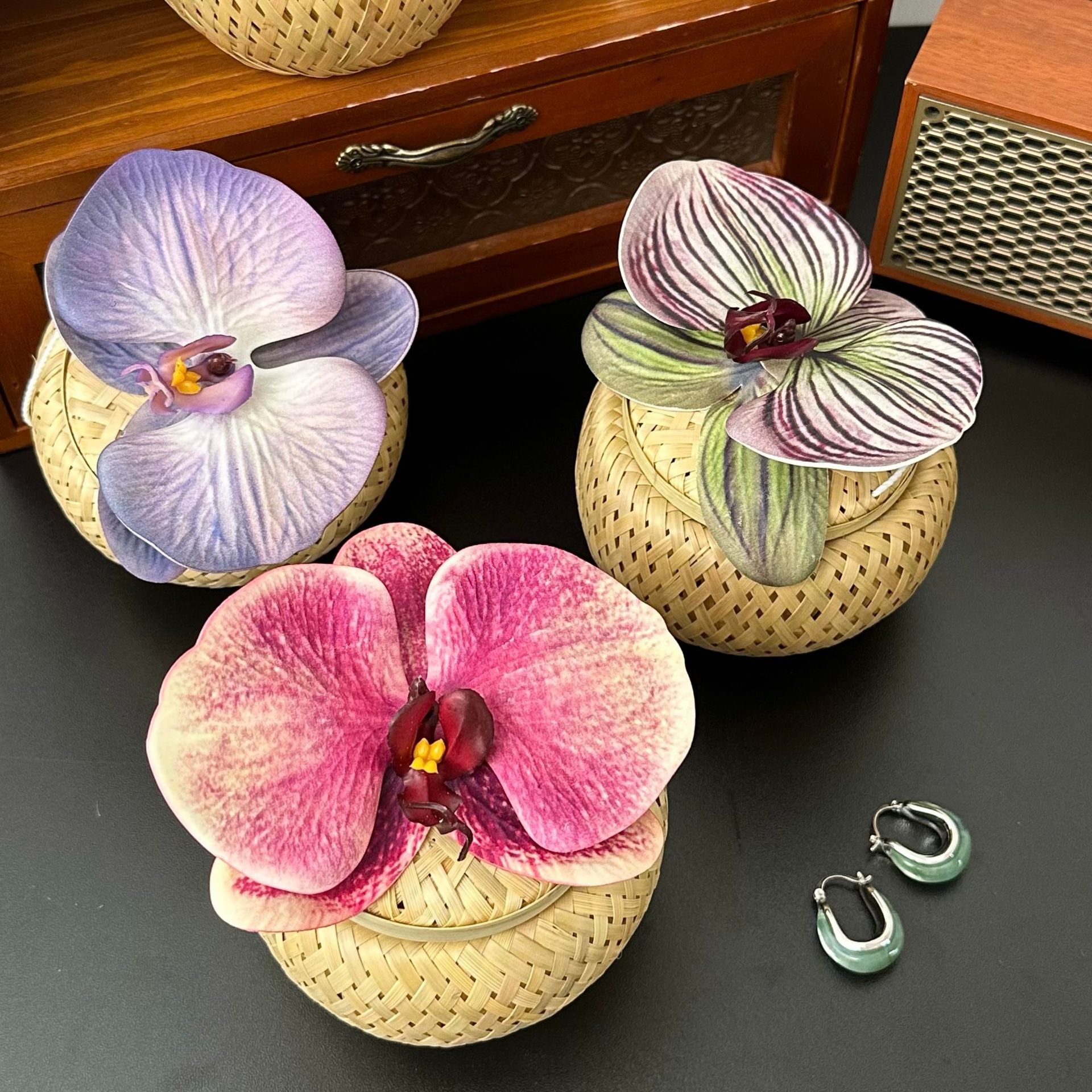 New Chinese-style Phalaenopsis wedding candy box, bamboo weaving storage box, high-end tabletop decoration, wedding and engagement decoration box full figure