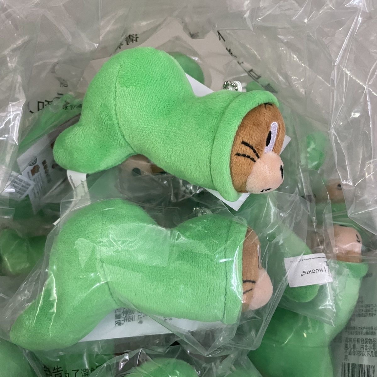 Cute plush toy pendants, student bag decorations, cute couple gifts for girls, childhood fun doll keychains Application Scenario