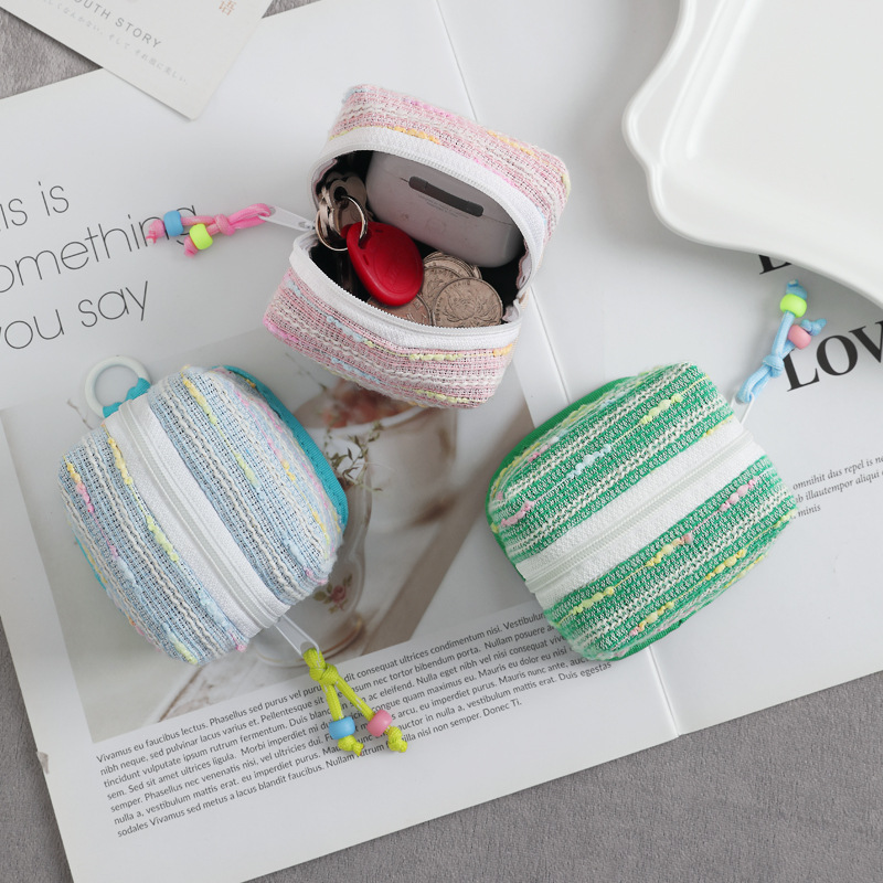 The new Ailun Xiaoxiangfeng is cute and portable, suitable for storing soft fabric cases of Apple wireless Bluetooth headphones full figure
