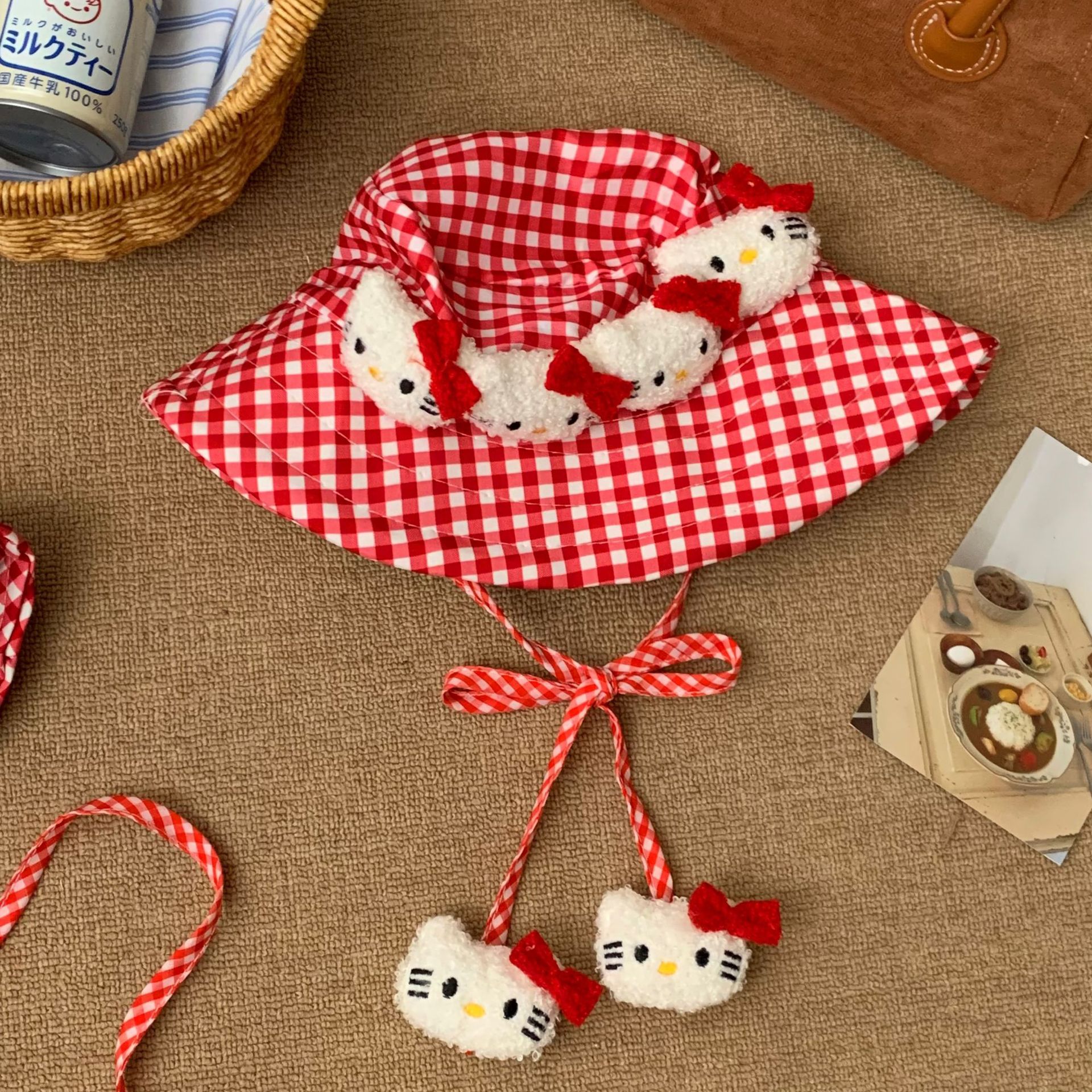 A cute Japanese red checkered fisherman's hat with a wide brim, a cat hat, a sweet beach picnic fisherman's hat, and a windproof hat Item Picture