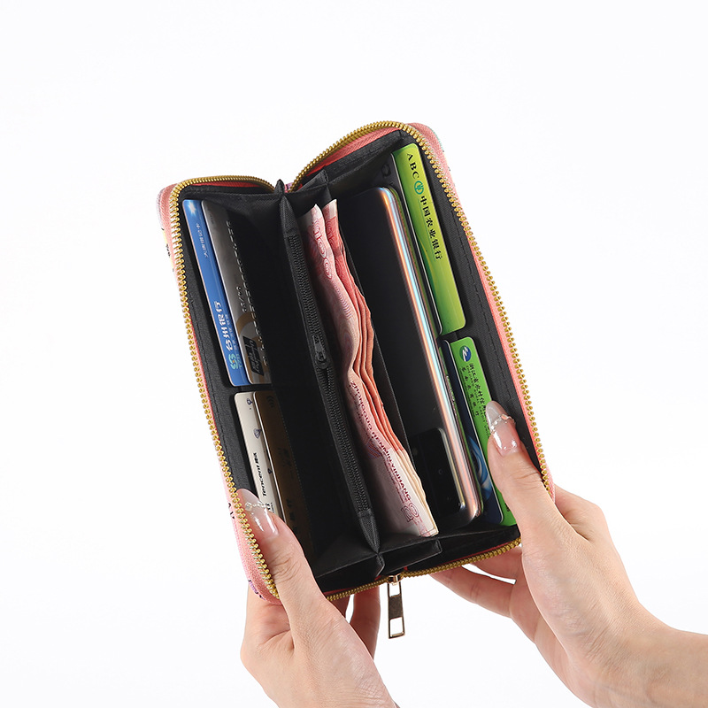 Wholesale of 2023 new style fashionable clutch bags with large capacity zipper, ladies' wallets, card cases, mobile phone cases and wallets from the manufacturer Item Picture
