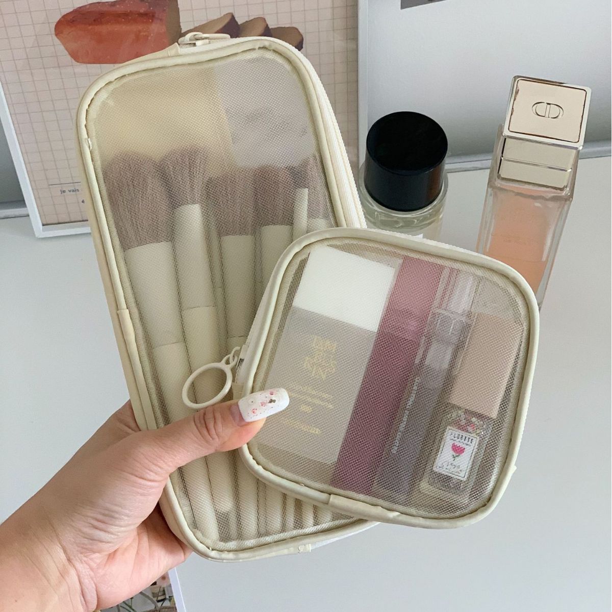 Makeup bag, makeup brush storage bag, ins portable transparent travel toiletry bag, large-capacity cosmetics storage bag details Picture