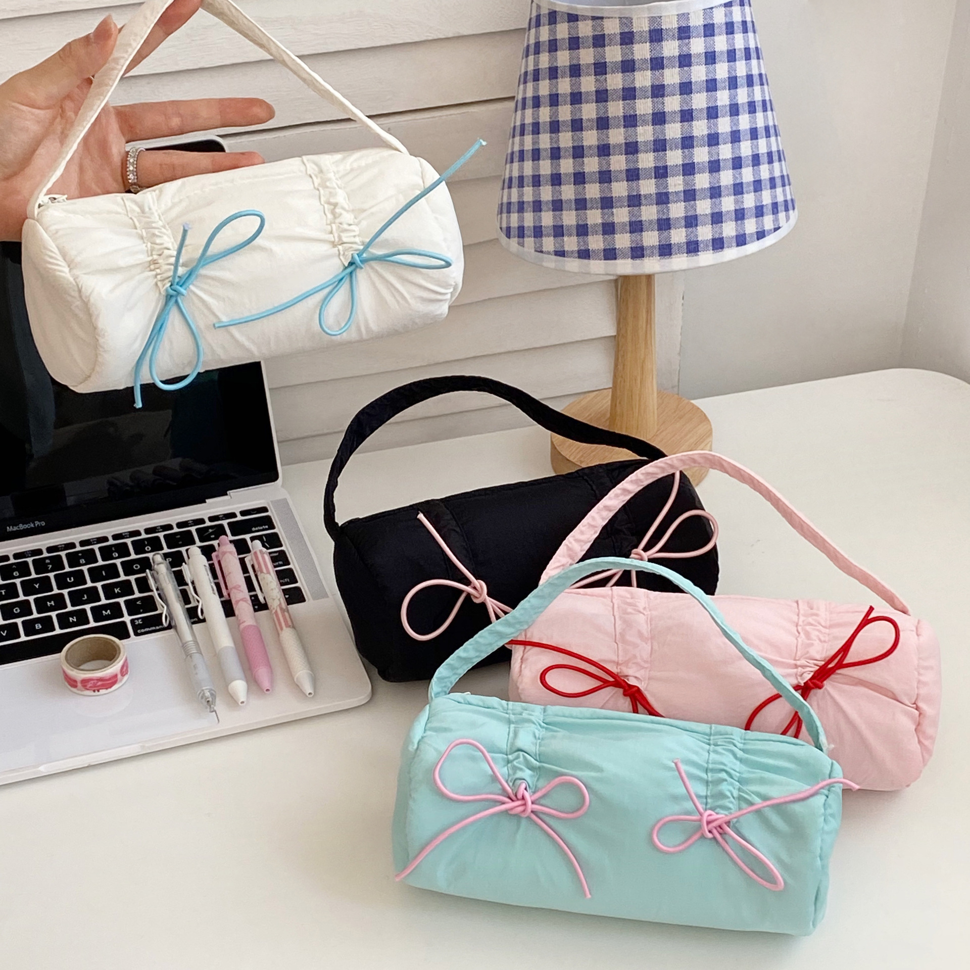 Candy-colored bow pen case, Korean-style high appearance level, large-capacity stationery storage bag for junior and senior high school students, hand-held stationery bag for girls details Picture