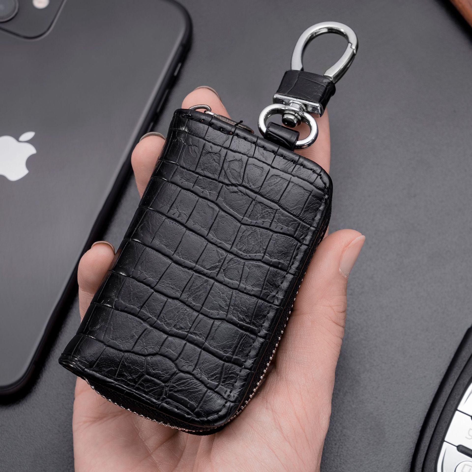 Cross-border men's and women's universal car key case zipper waist key case crocodile pattern business key chain details Picture