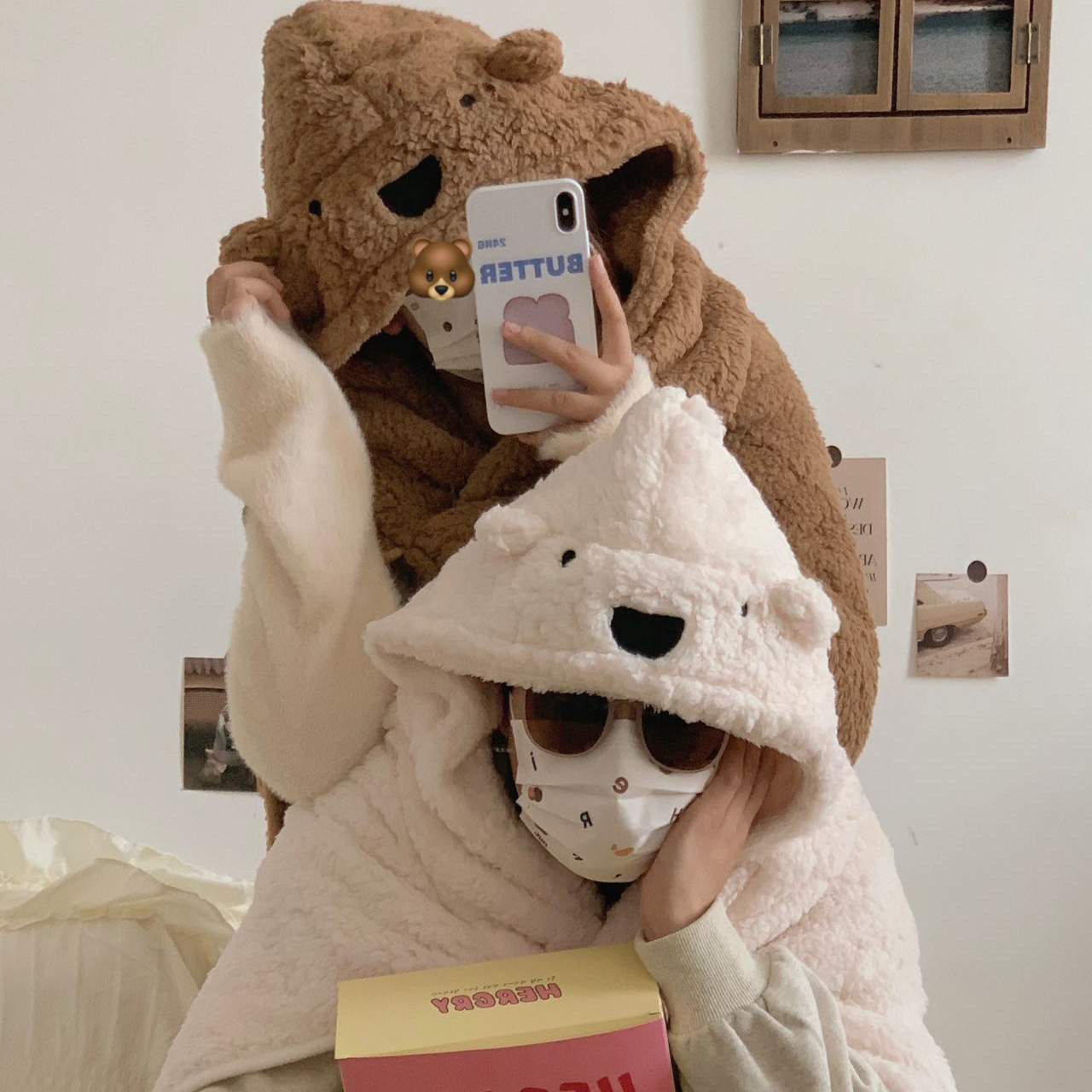 ins Cute koala shawl, student dormitory home, thick and warm blanket for autumn and winter, hooded velvet blanket, nap blanket details Picture