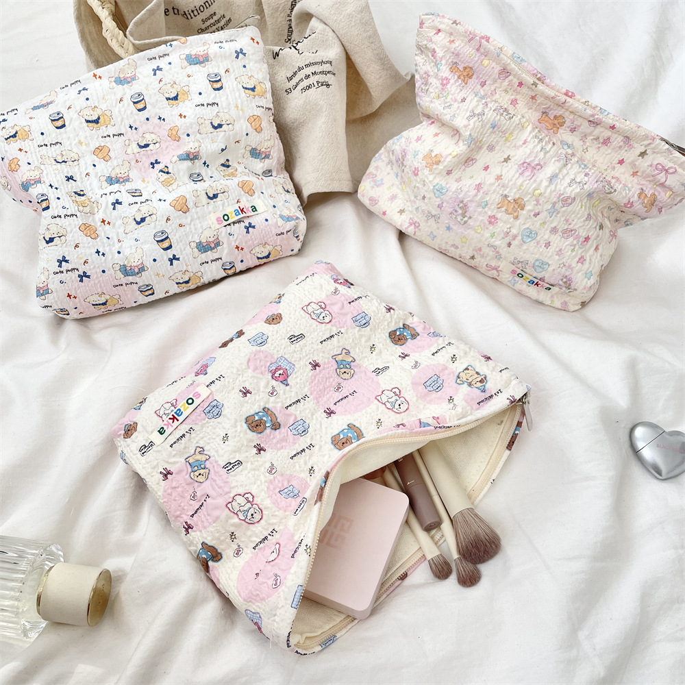 53312 [Copyright Edition] Embossed Cartoon Pattern Large-capacity makeup Bag, Travel Toiletry Storage Bag Inner Liner full figure