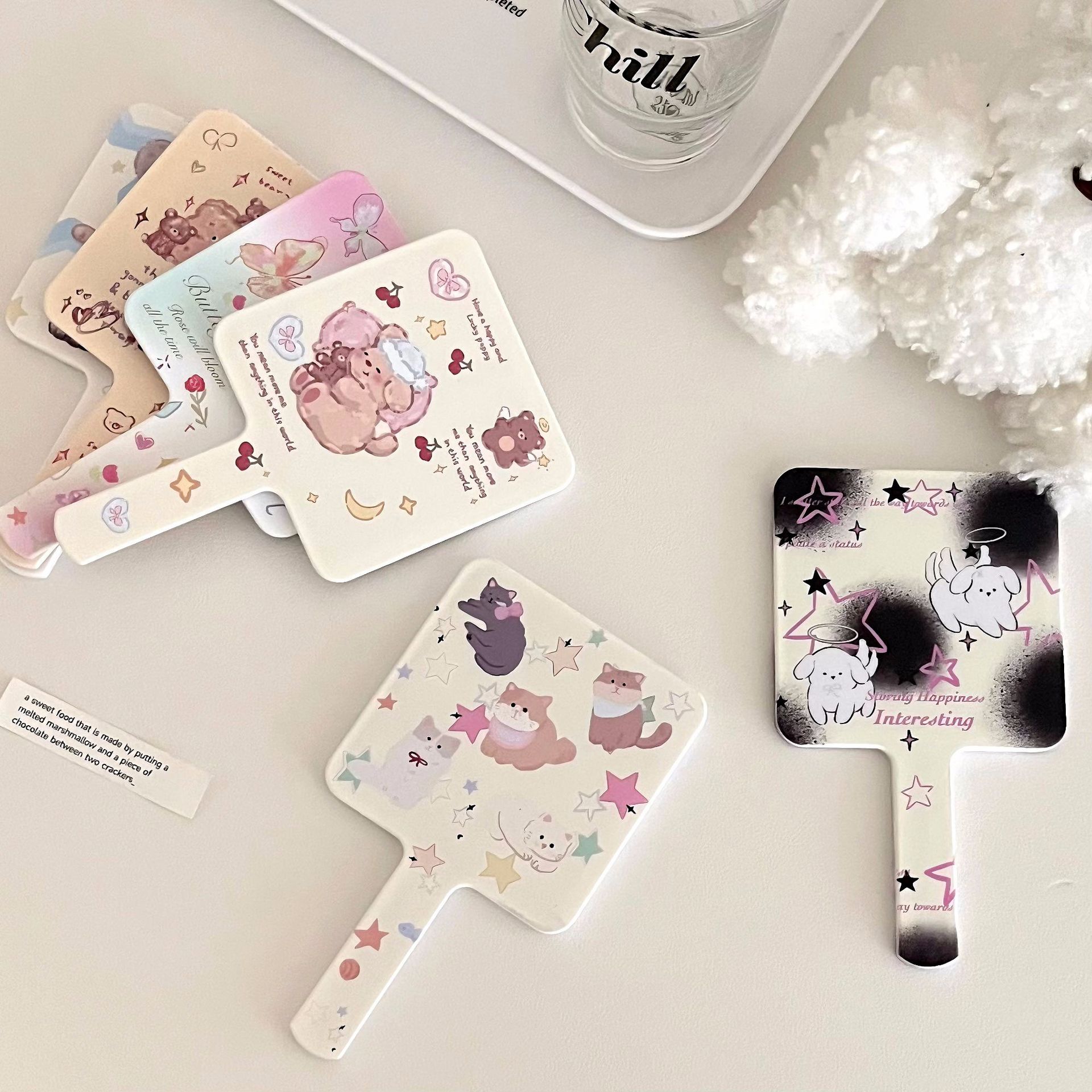 Original cartoon handheld mirror, high appearance level makeup mirror, female students in student dormitories carry household portable small mirrors with them details Picture