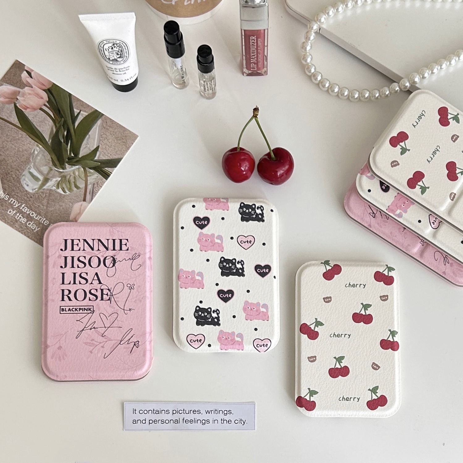 Cute mini folding mirror, girlish heart, portable makeup mirror, portable handheld touch-up mirror, desktop dressing mirror for girls details Picture