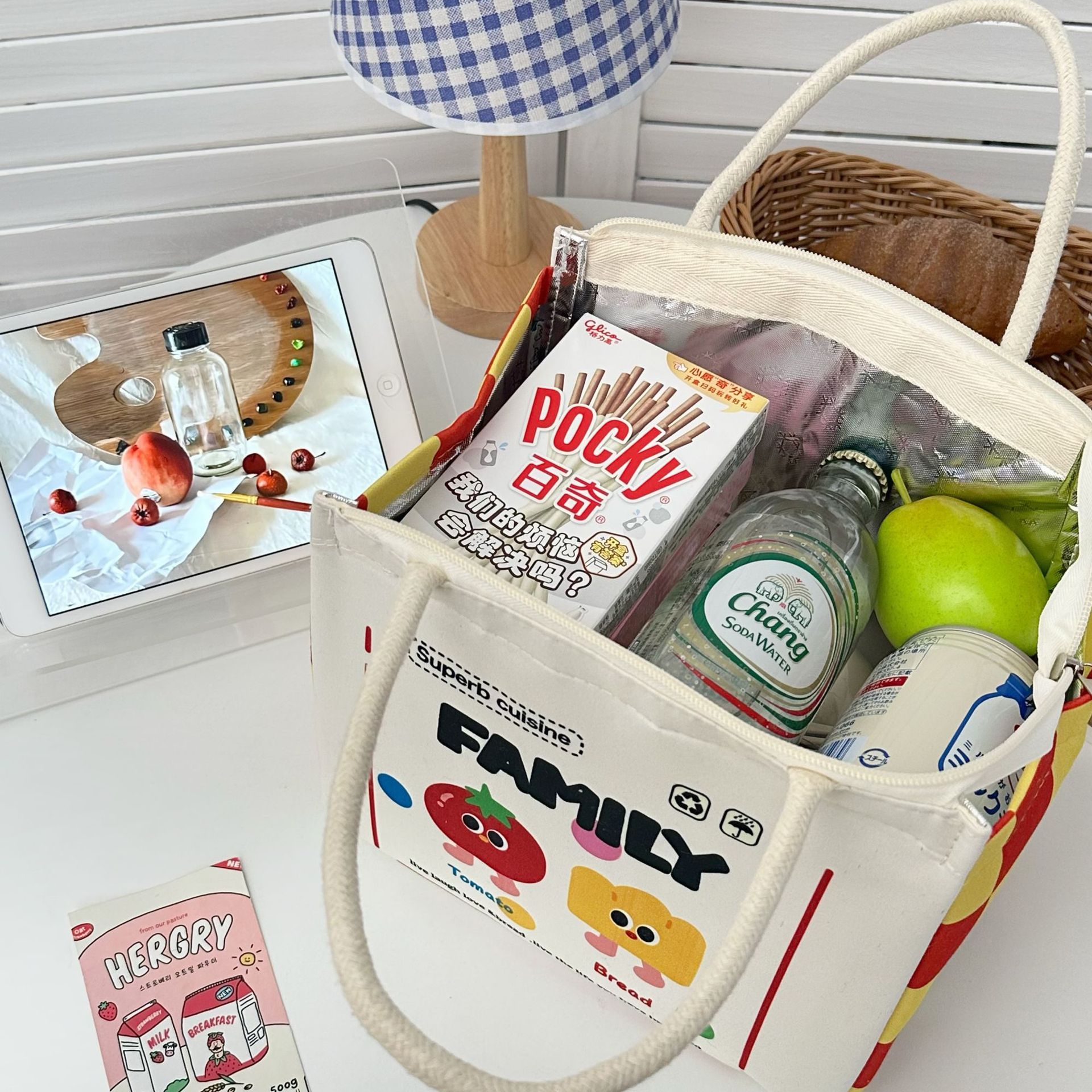 Cartoon cute lunch box bag, hand-held heat and cold preservation bento bag, thickened fashionable extra thick aluminum foil lunch box bag, heat preservation bag Specification drawing