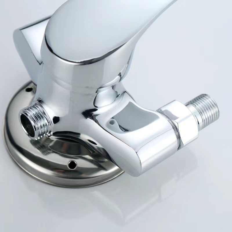 The exposed cold and hot shower head faucet switch, bathroom water heater and sun can bring water to the mixing valve Specification drawing