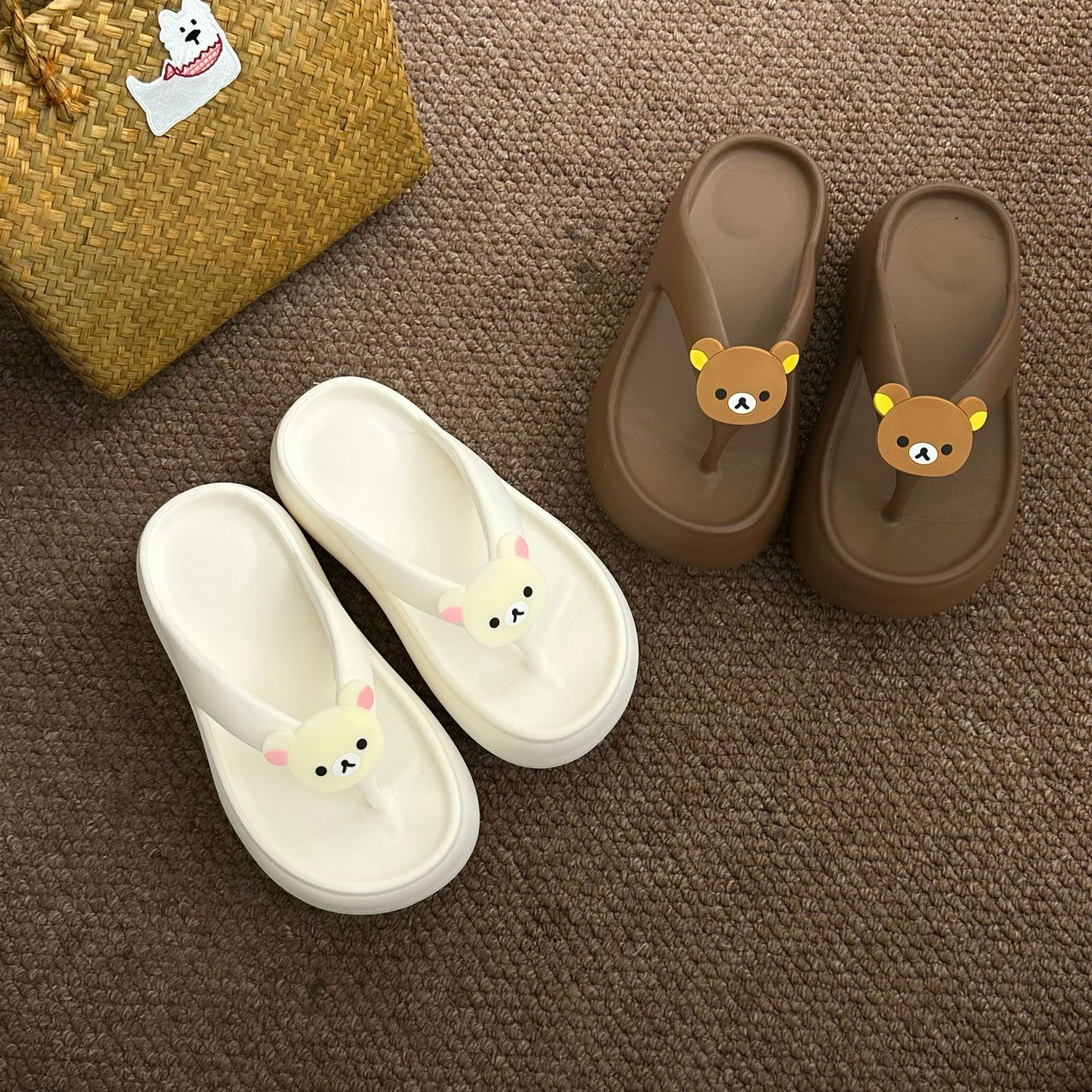 Relaxing Bear Flip-flops 2025 New style Versatile women cartoon height-increasing slippers can be worn outside in summer as casual soft-soled thick-soled slippers details Picture