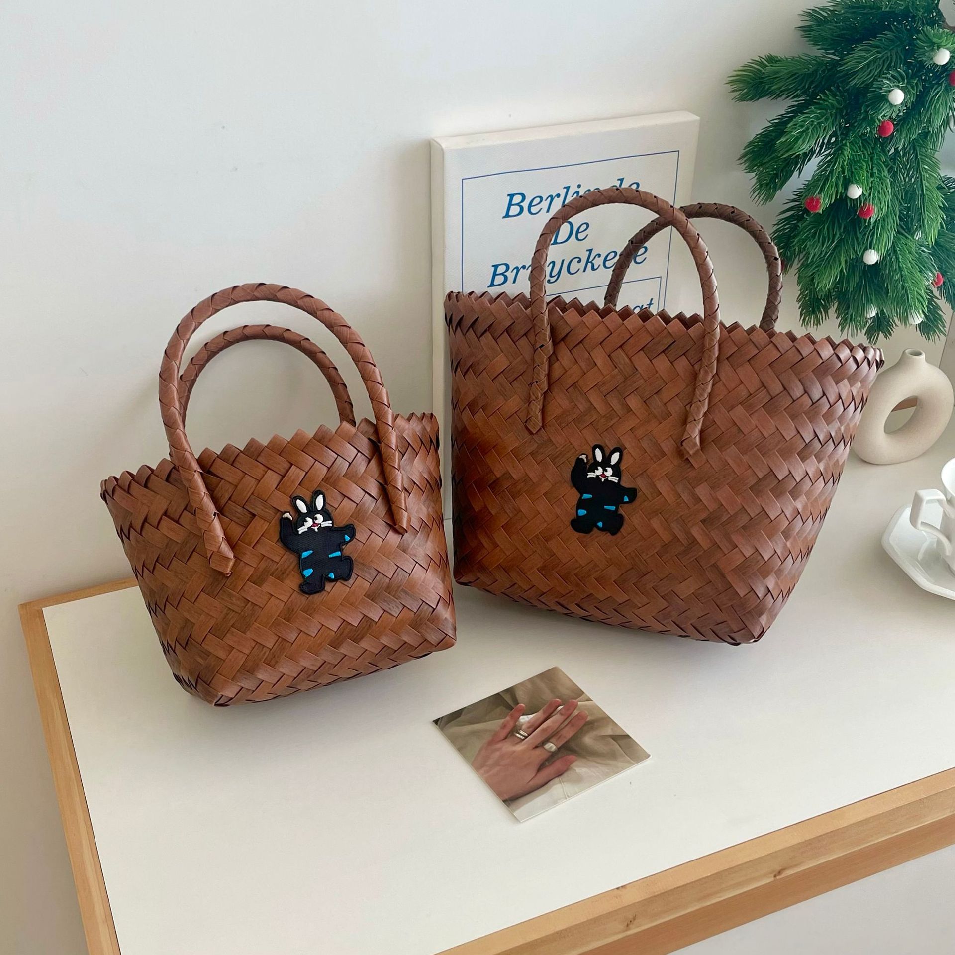 Retro niche woven tote bag, vegetable basket, hand bag, shoulder bag, large-capacity seaside vacation bag, commuter bag for women Specification drawing