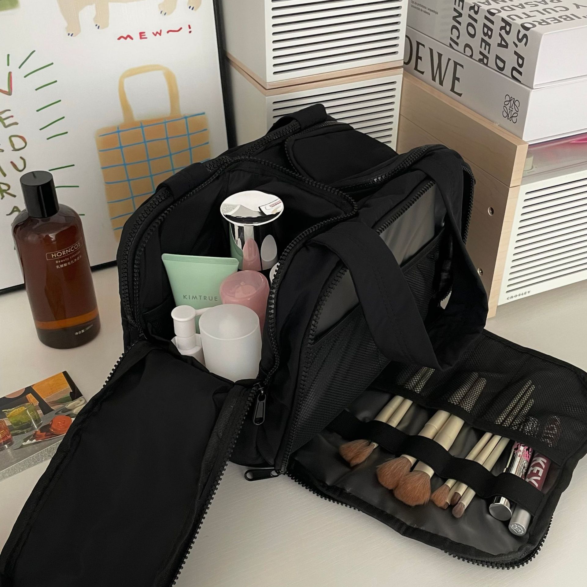 Makeup bag, multi-functional, large-capacity portable travel handbag, makeup and skin care products, zoned storage, toiletry bag details Picture