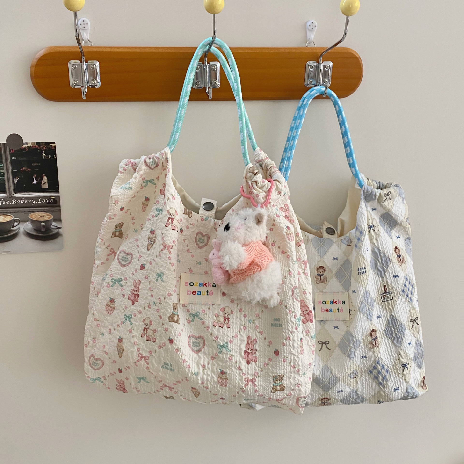 Cartoon pleated hand-held bag, cool summer travel, cute animal canvas bag hand-held bag, large capacity drawstring fabric bag Specification drawing