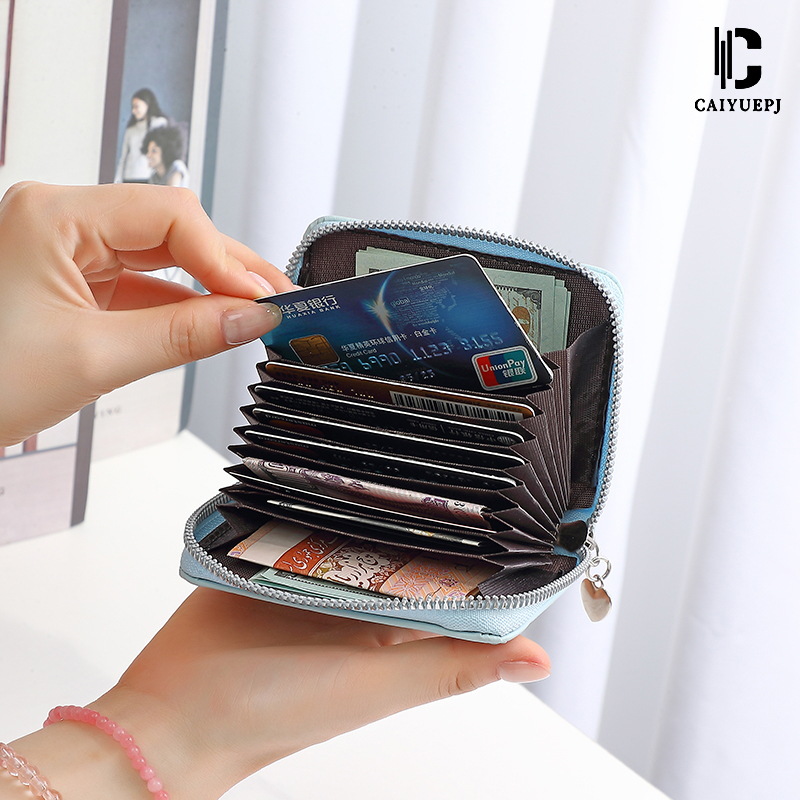 Cross-border fashion heart-shaped embroidered ladies' short zipper coin purse clutch, simple card bag wallet Application Scenario