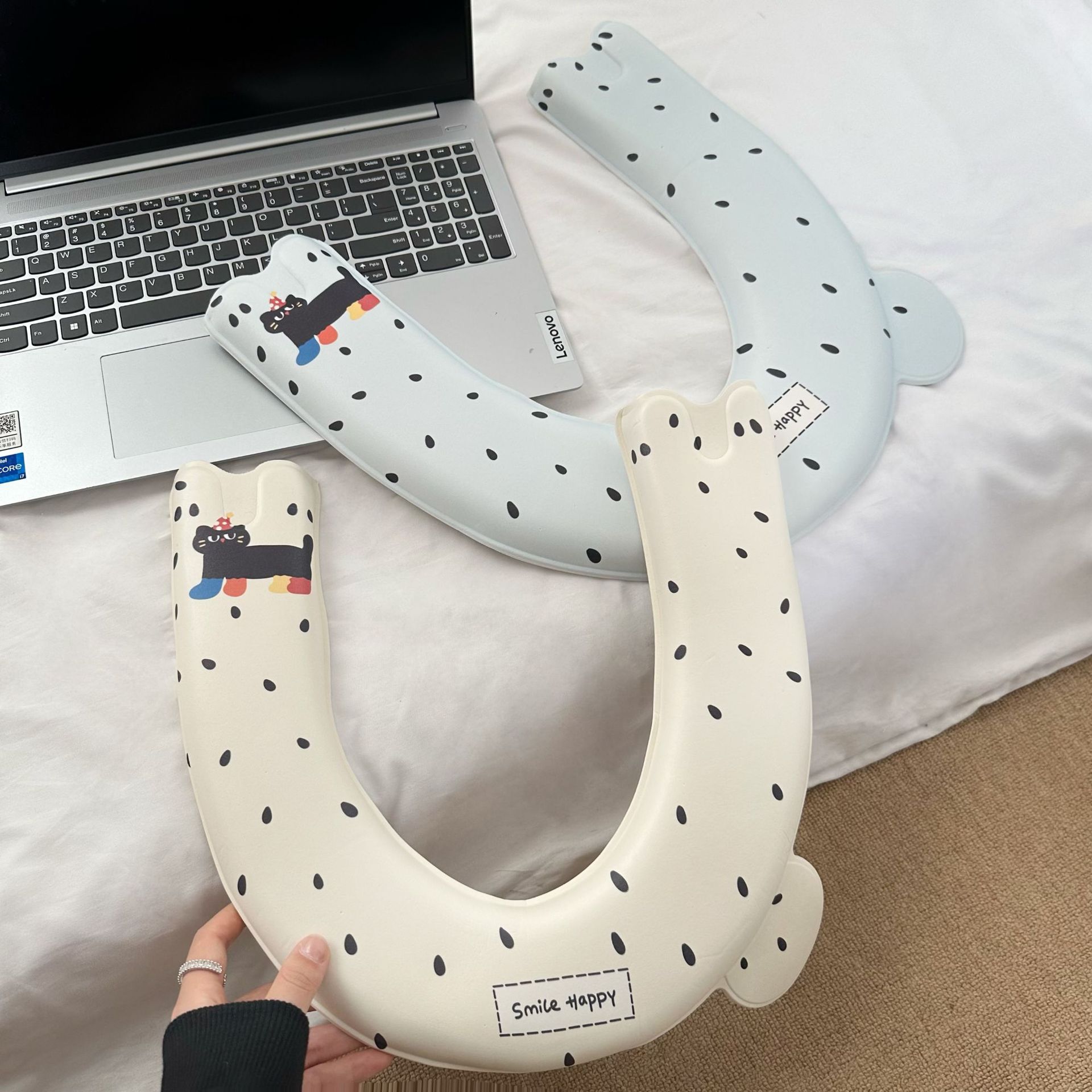 Cartoon U-shaped kitten toilet seat cushion, suitable for all seasons, home waterproof and cute toilet seat cushion, eva adhesive type toilet seat cushion Specification drawing