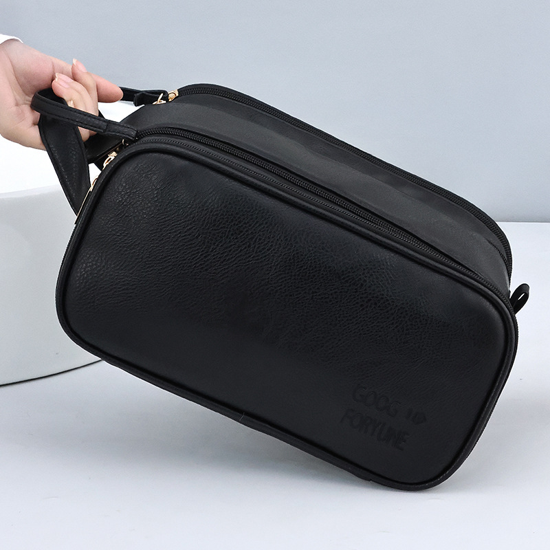 Large-capacity portable multi-functional storage bag, business double-zipper toiletry bag, new men's travel cosmetics storage bag Application Scenario
