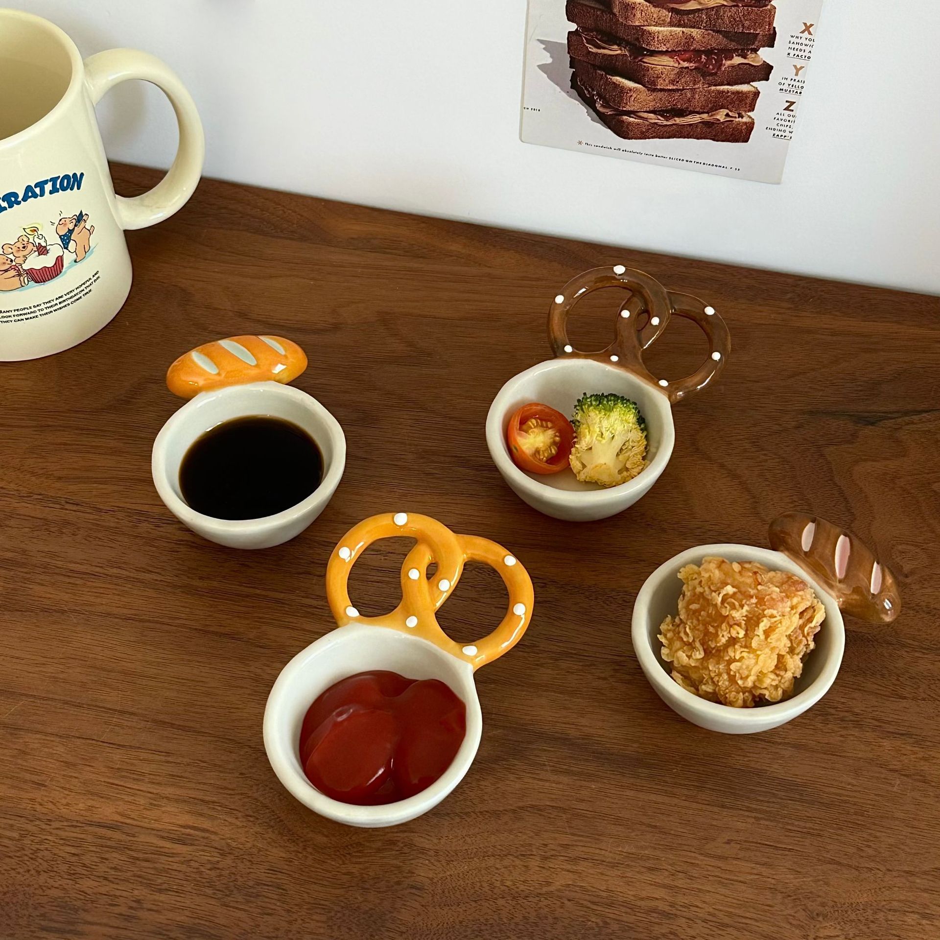 High-appearance-level creative bread dipping sauce plate, three-dimensional handle household ceramic seasoning plate, Chinese and Western cuisine dipping sauce, side dish sauce plate full figure