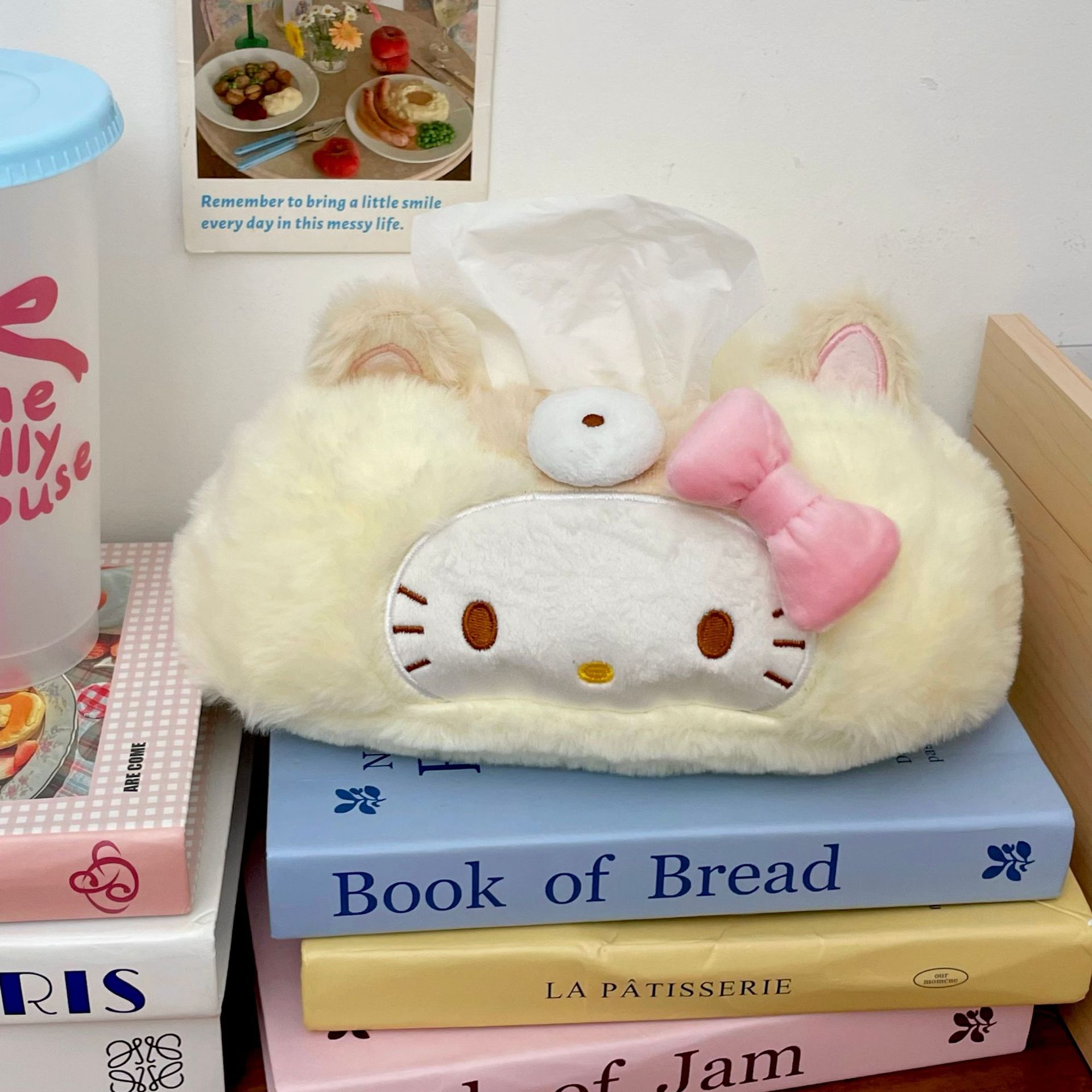 Cartoon plush cat tissue case, home office car tissue box case, cute tissue roll tissue case for girls Application Scenario