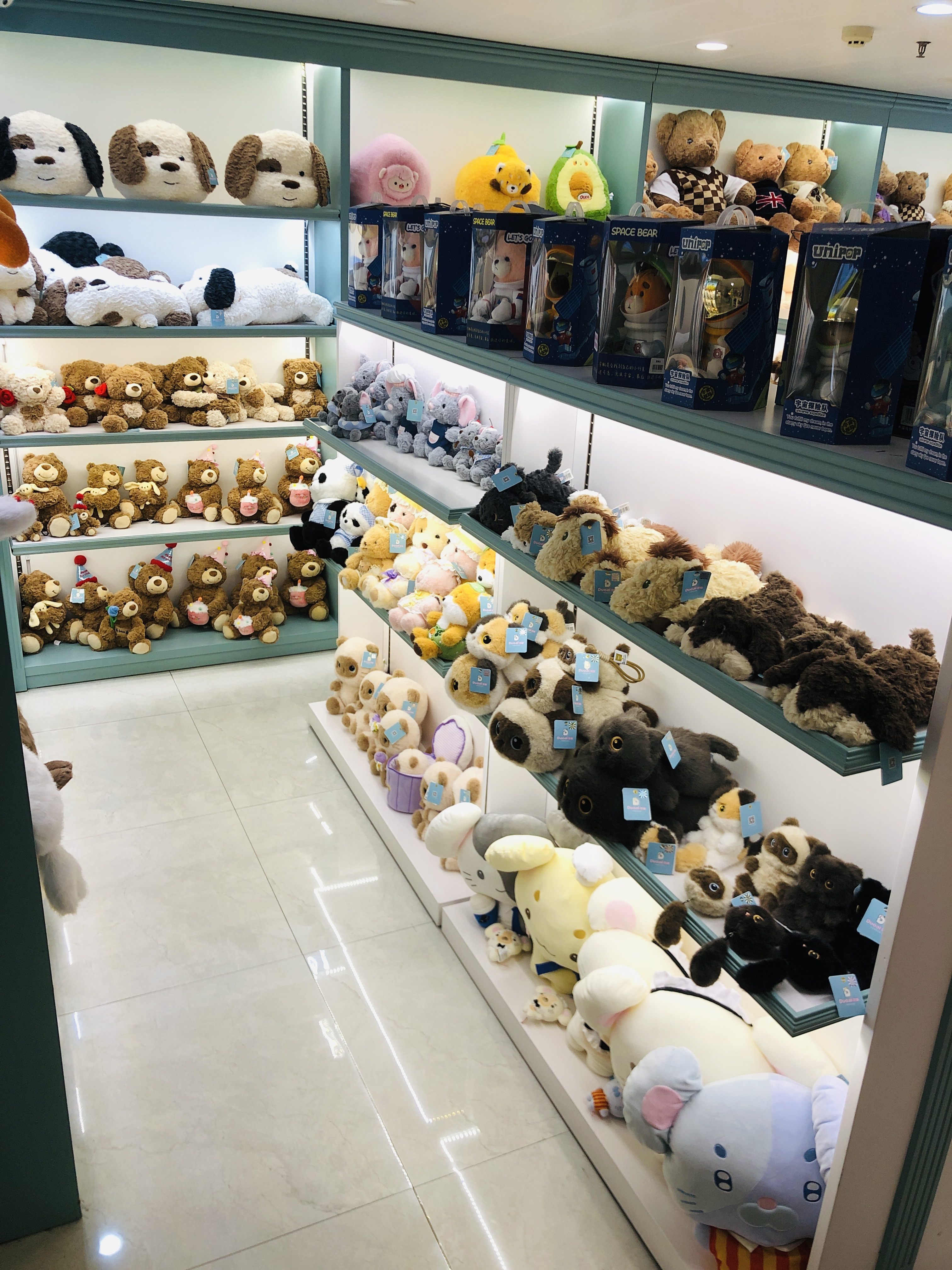 How much I love toys! describe pic - 4