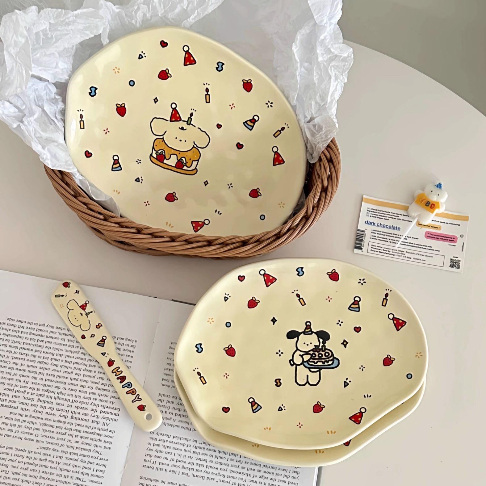Ins-style irregular dessert plate, cute cake, dog illustration, cream-colored breakfast plate, ceramic household tableware Application Scenario