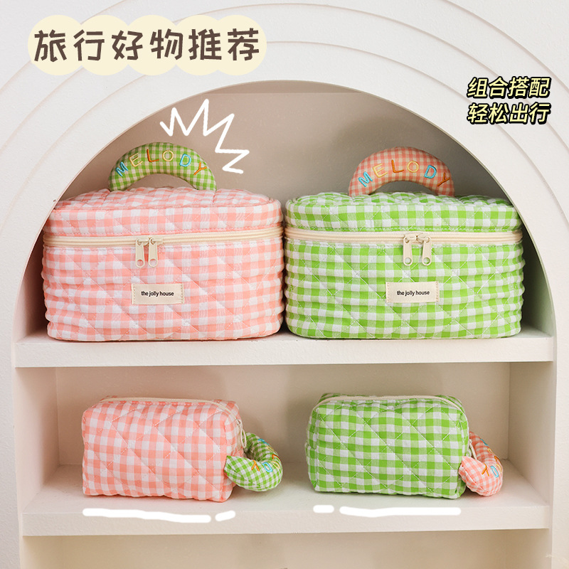 Macaron-colored cosmetic bag, portable high appearance level, Ins-style toiletry bag, large capacity storage bag, cute storage bag Application Scenario