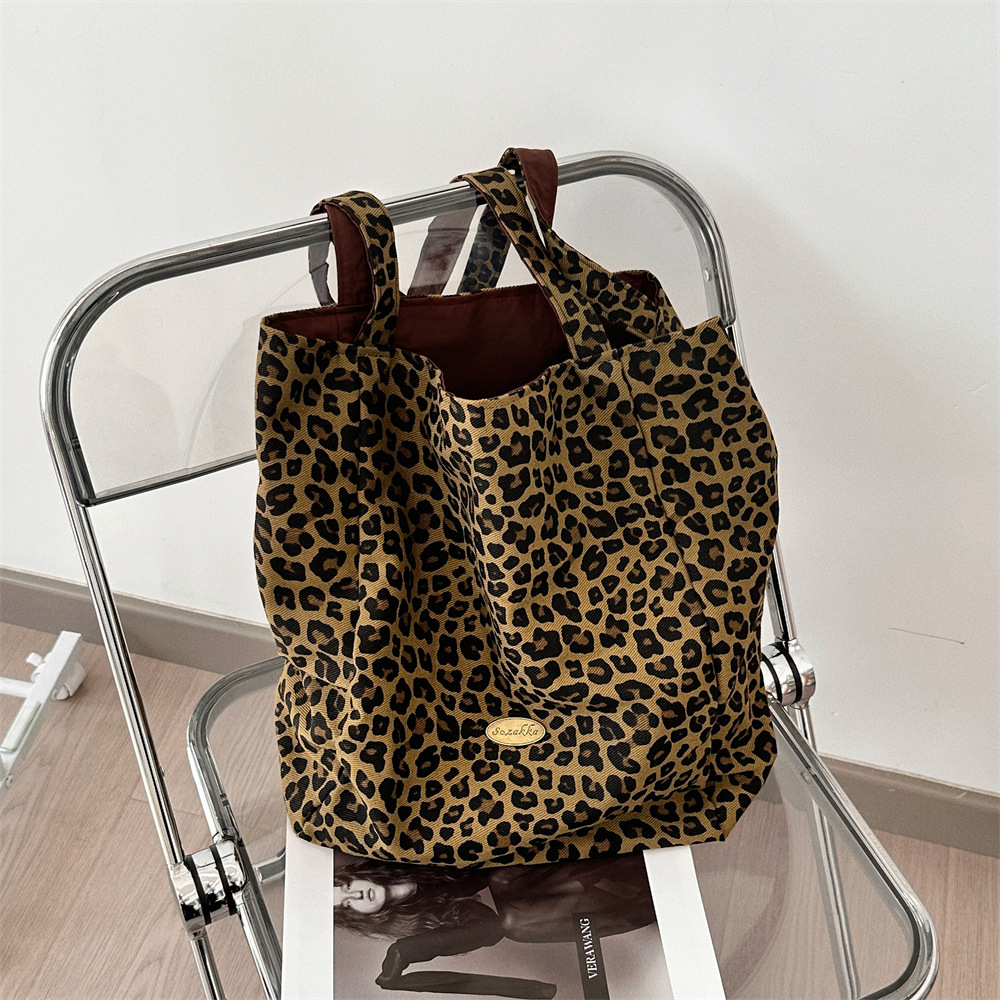 49252 Leopard print single-shoulder bag, women's tote, large capacity canvas bag under the armpit, new autumn/Winter 2024 double bread bag full figure