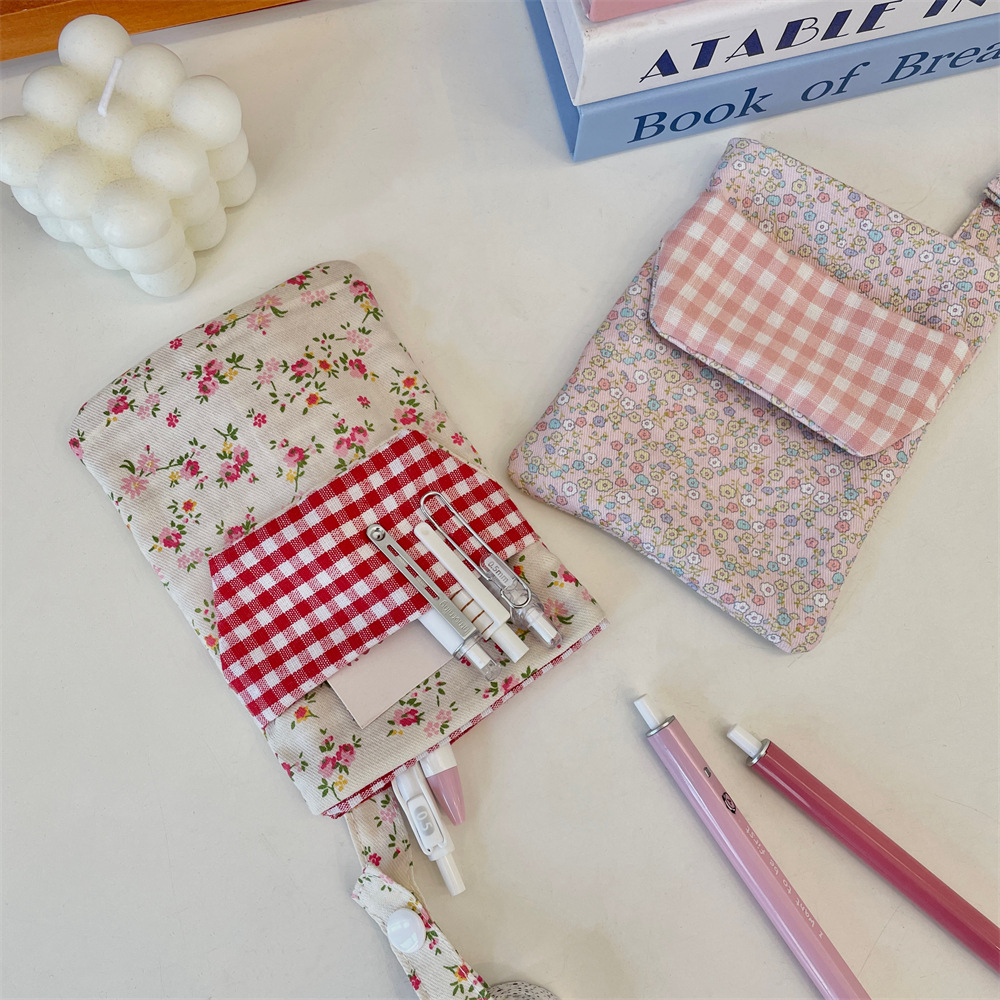 53172 Multi-purpose nurse pen case with pocket, double-layer large-capacity pen cap, storage pen clip, high appearance level pen case Specification drawing