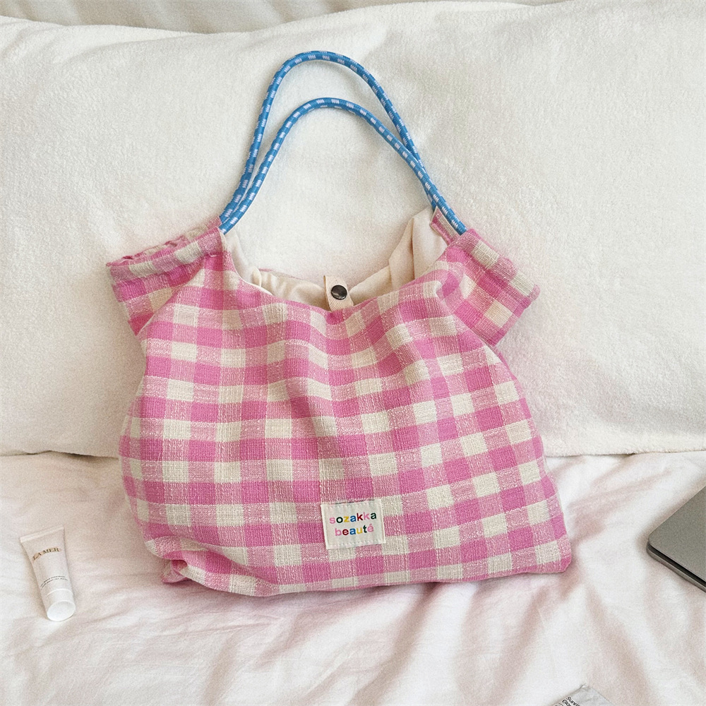 46201 ins Casual and Versatile checkered drawstring shoulder bag, large capacity tote bag, cream checkered commuter bag Specification drawing