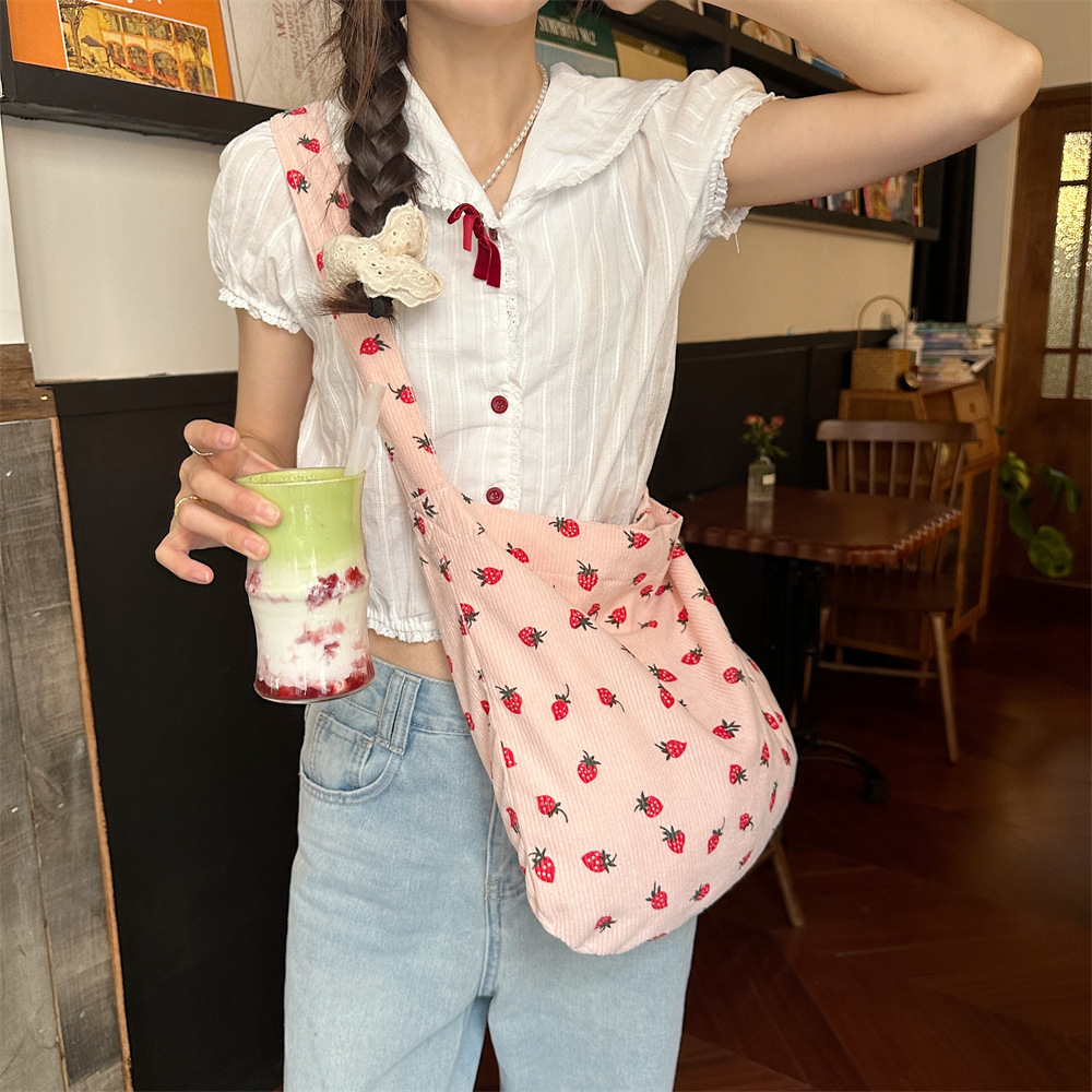 47273 Fashionable corduroy strawberry-printed large-capacity casual single-shoulder bag for commuting and outings full figure