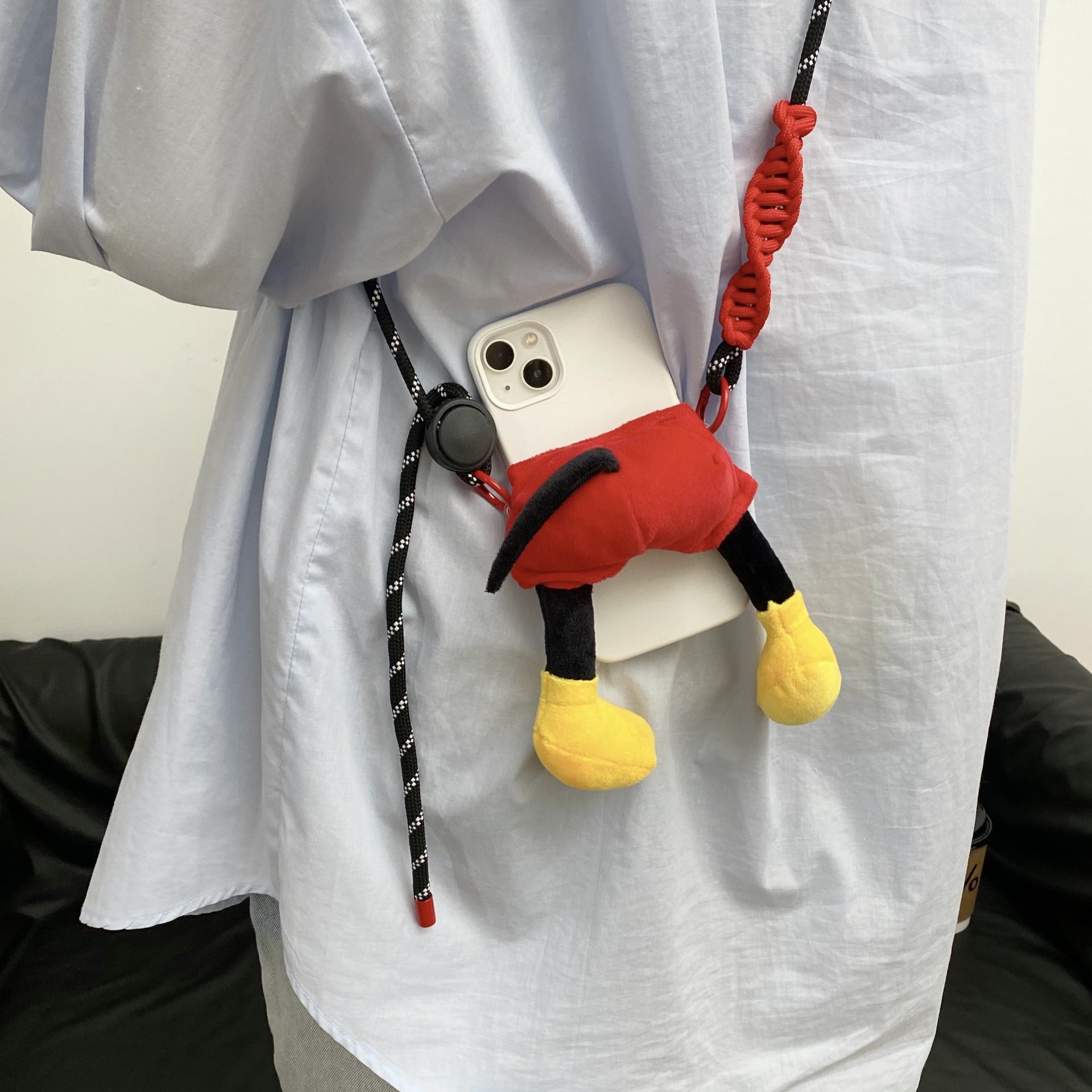 Cartoon Mickey Mouse bottom phone back clip, cute three-dimensional adjustable figurine phone clip, anti-loss phone crossbody lanyard full figure