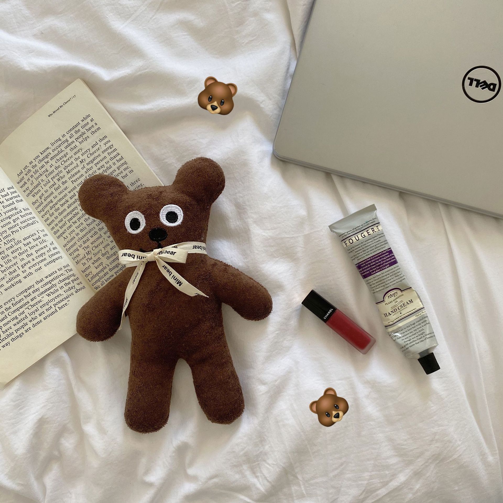 Korean Instagram niche design cute cookie bear doll soft and soothing bow tie bear soothing doll gift Application Scenario