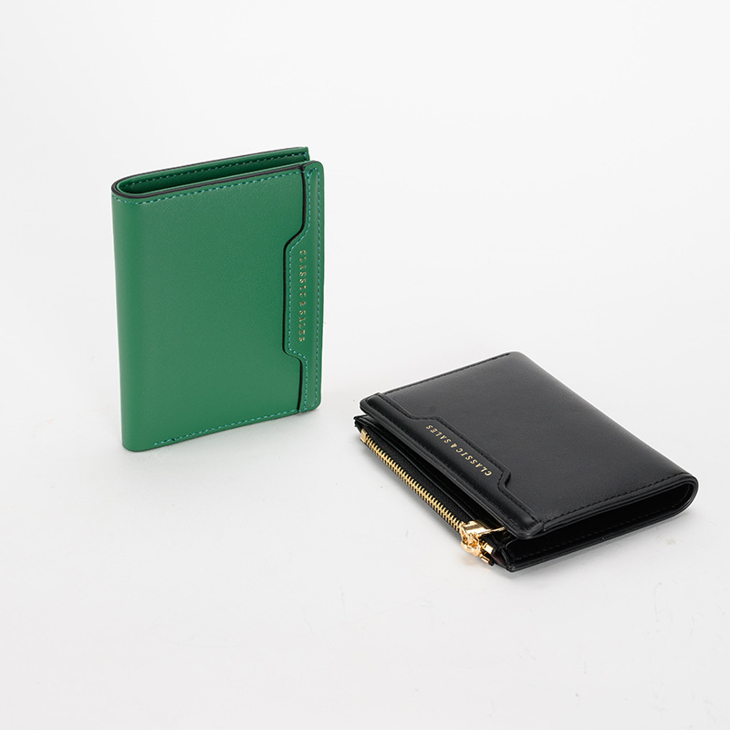 The 2024 new Korean-style multi-functional wallet with a zipper for women is compact, exquisite and ultra-thin. It is a card holder and ID bag Application Scenario