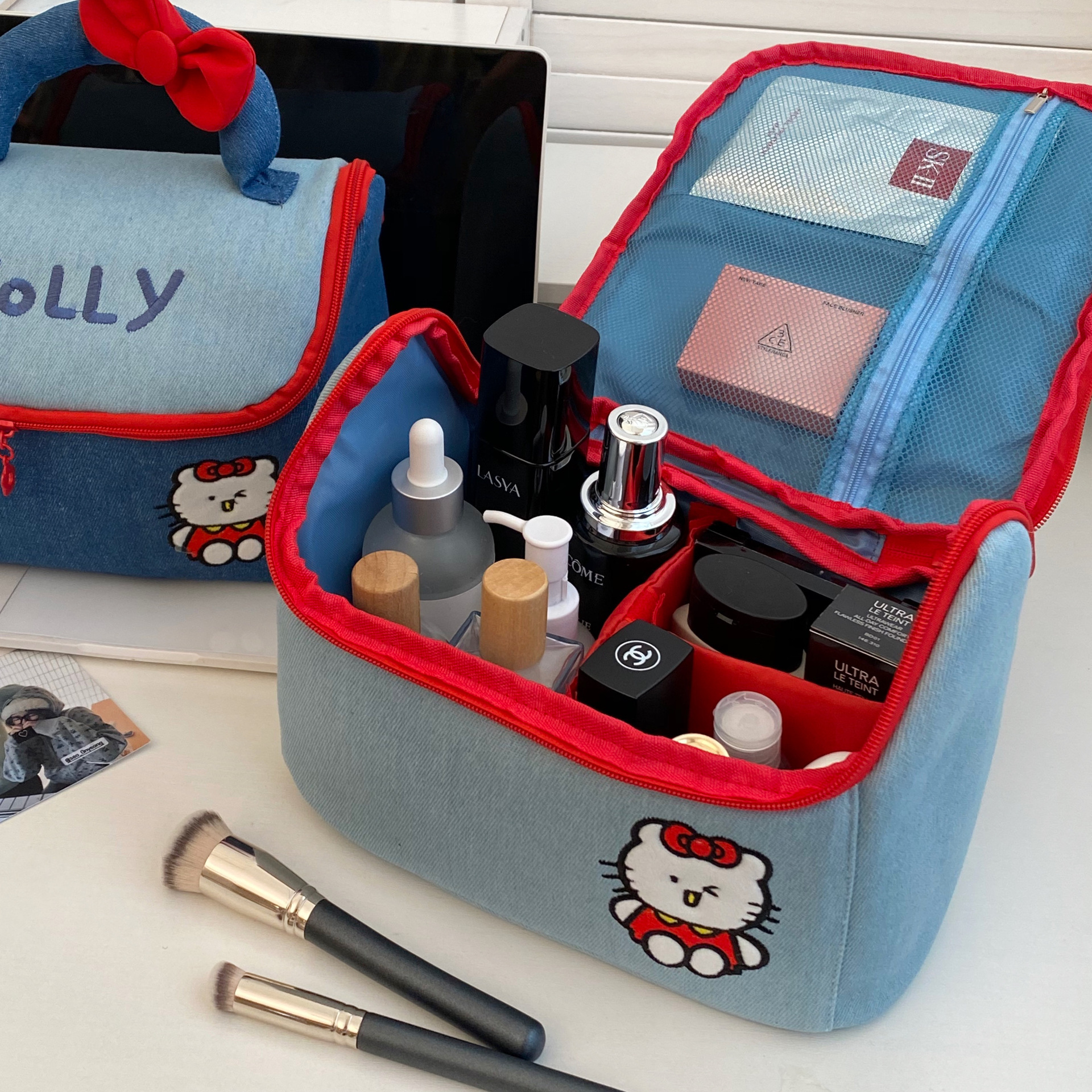 Original cute cat House makeup bag for women, new large-capacity cartoon hand-held storage bag, portable toiletry bag Specification drawing