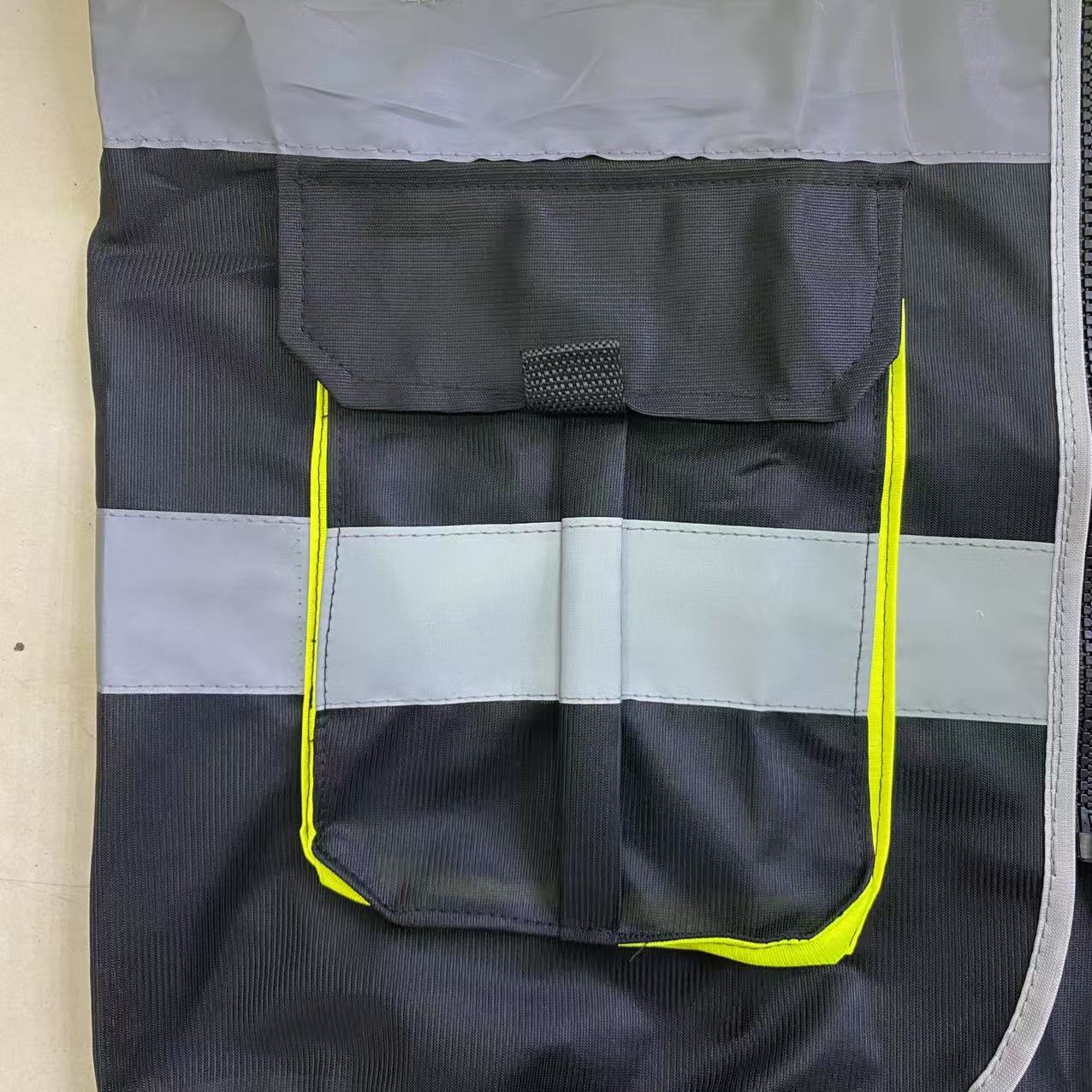运动马甲实物图