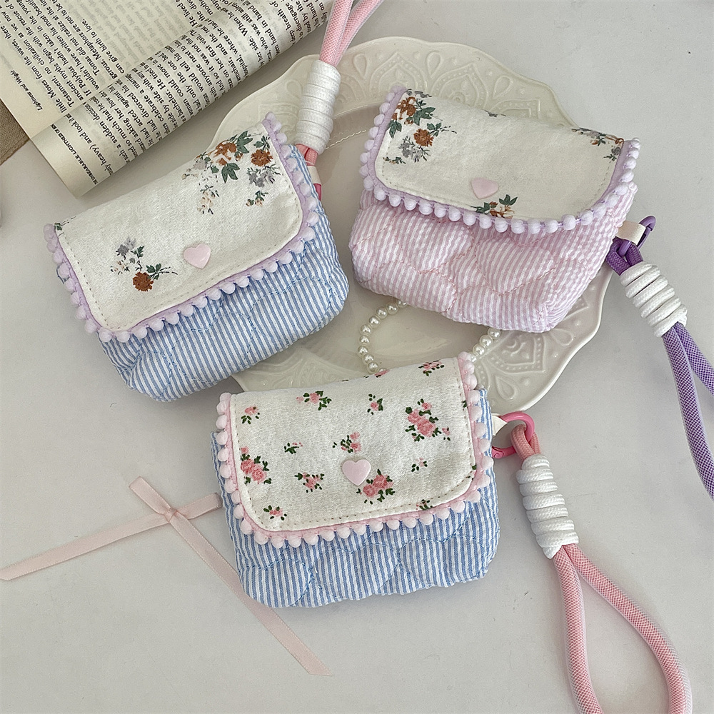 5223 pure cotton small floral print storage is suitable for CCD camera bags. It is a portable and compact travel storage bag that is resistant to drops and bumps Specification drawing