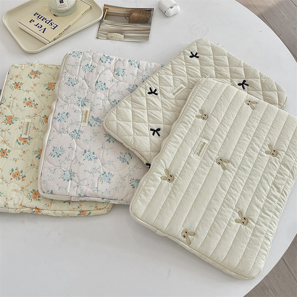 52191 Korean ins tablet computer storage cute diamond-shaped embroidered rabbit 11/13/15-inch notebook storage Application Scenario