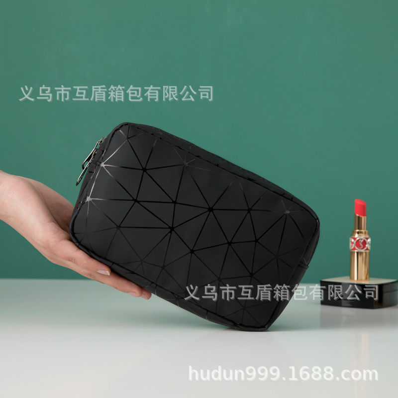 Customized popular makeup bag, large-capacity portable new ins convenient storage bag, travel toiletry bag, cosmetics full figure