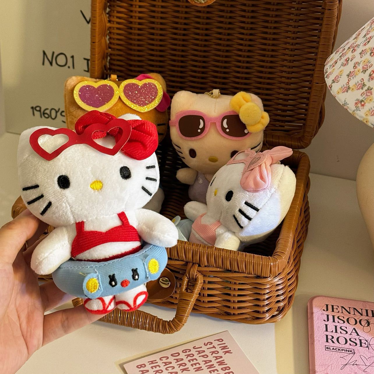 Free shipping! Cute cartoon swimming ring cat pendant, high appearance level bikini cat pendant, bag hanging doll girl Specification drawing